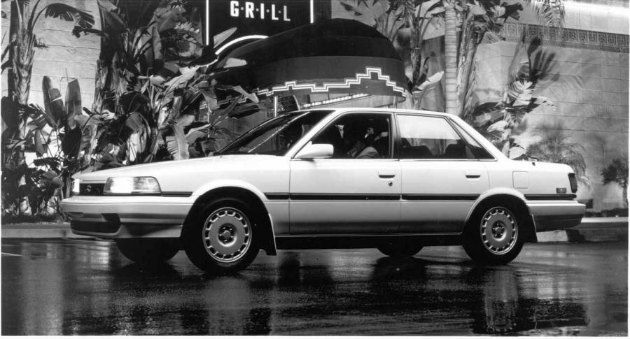  Toyota Camry 1991 года  (фото 4 из 5)